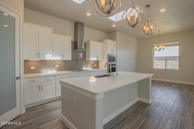 Building Photo - 13448 Emerald Rose Ct