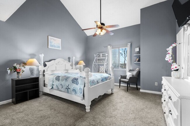 Building Photo - Free Utilities!! Seasonal Rental Available...