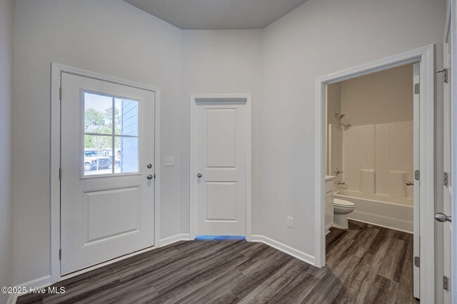 Building Photo - 3133 Burberry Ln SW
