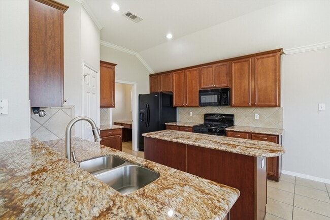 Building Photo - 2506 Barton Springs St