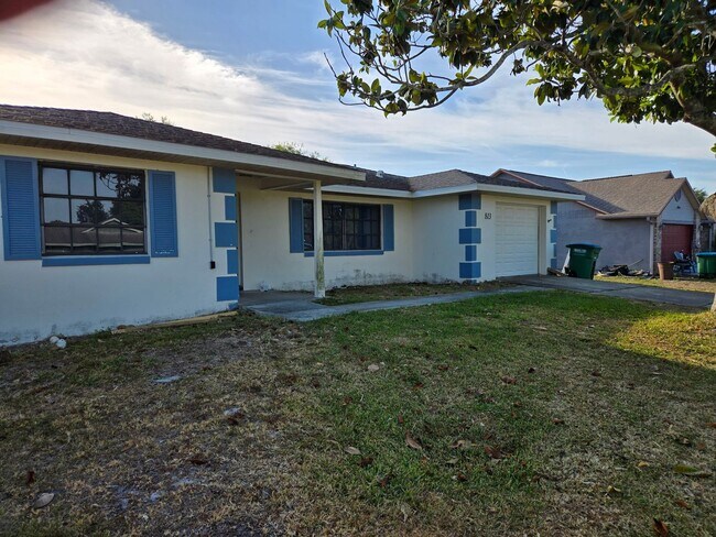 Building Photo - Your Perfect Home Awaits!