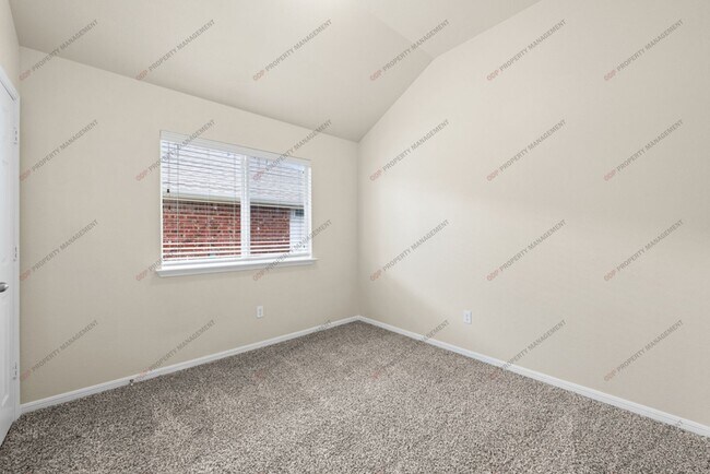 Building Photo - 7811 Redbrush