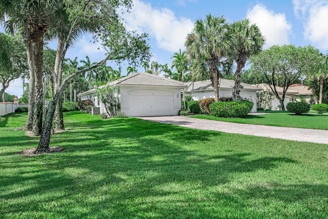 Building Photo - 9543 Crescent View Dr N