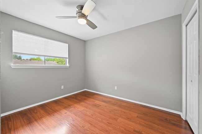 Building Photo - 8400 Jamestown Dr