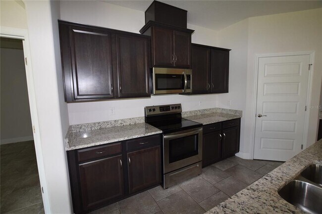 Building Photo - 10284 Atwater Bay Dr