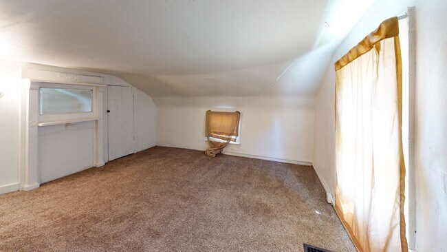 Building Photo - 1 Bed 1 Bath House for Rent in Butler