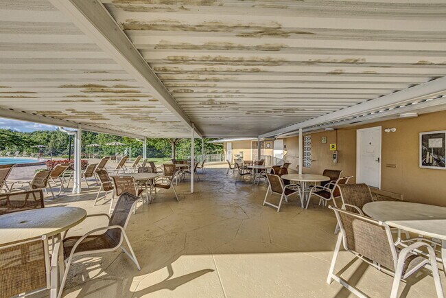 Building Photo - 344 Northampton Q