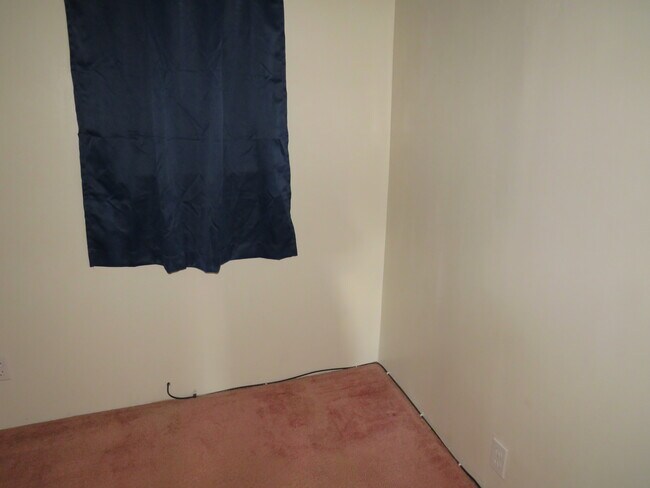 Building Photo - 2002 Cottage Ave