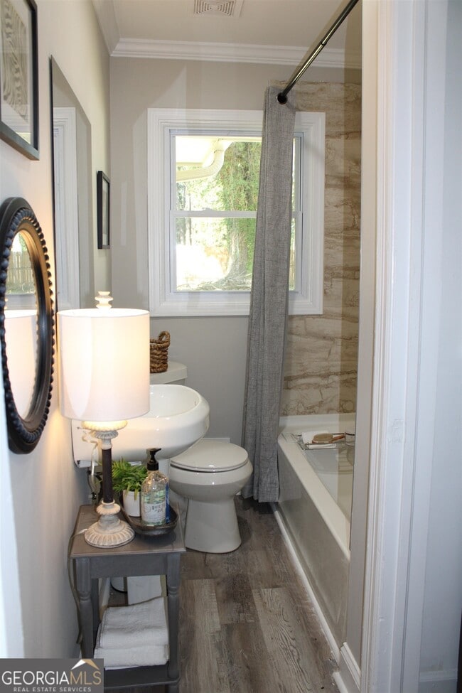 Building Photo - 370 Georgia Ave