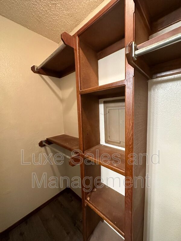 Building Photo - 1307 Summerton Pl