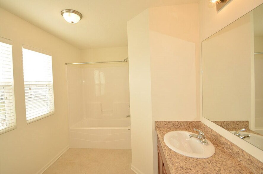 Building Photo - 3212 Cork Bend Dr