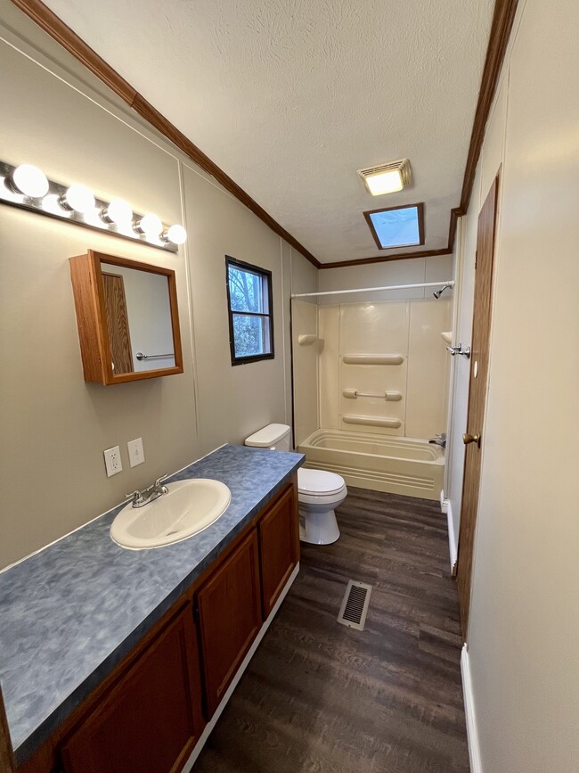 Building Photo - 3416 OH-83