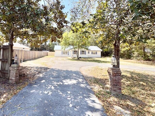 Building Photo - 4254 Lancaster Dr