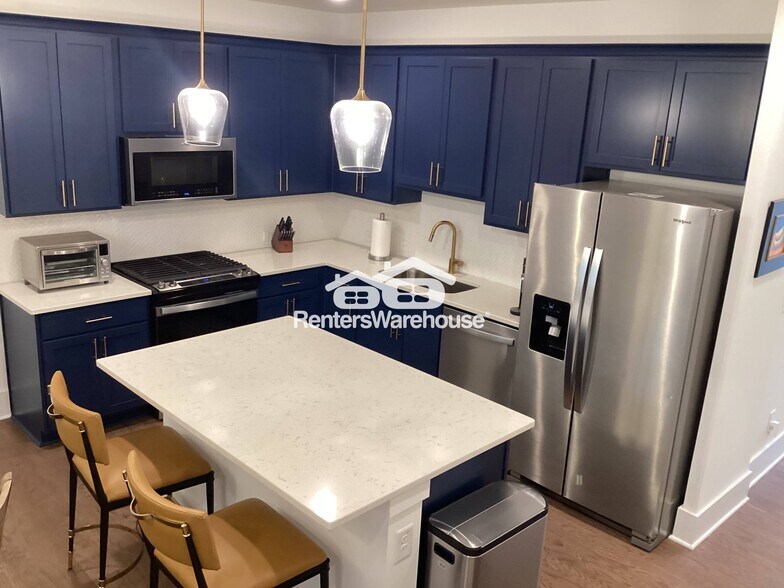 Building Photo - 1633 Aeslin Dr NW