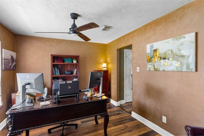 Building Photo - 4111 Boulder Dr