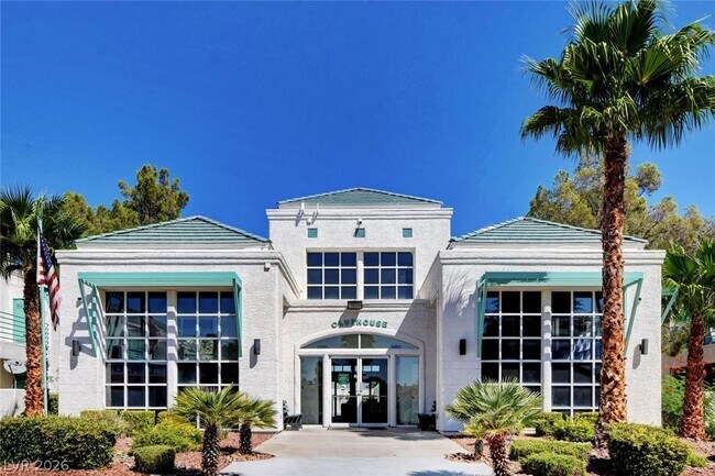 Building Photo - 7100 W Pirates Cove Rd