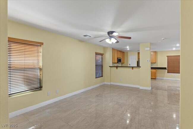 Building Photo - 4748 Golden Shimmer Ave