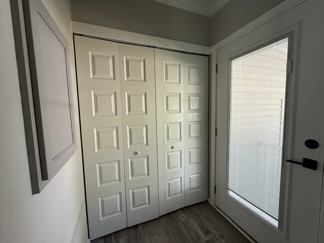 Building Photo - 7197A Holyoke Ct