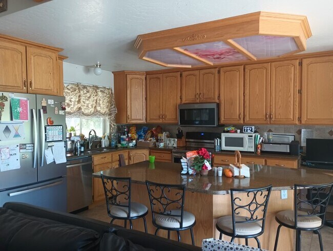 Building Photo - 11559 Thoroughbred Dr