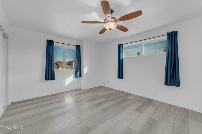 Building Photo - 1852 N Saffron Cir