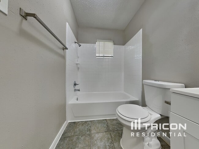 Building Photo - 7519 Lobera Dr