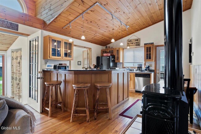 Building Photo - 27 Holly Ln