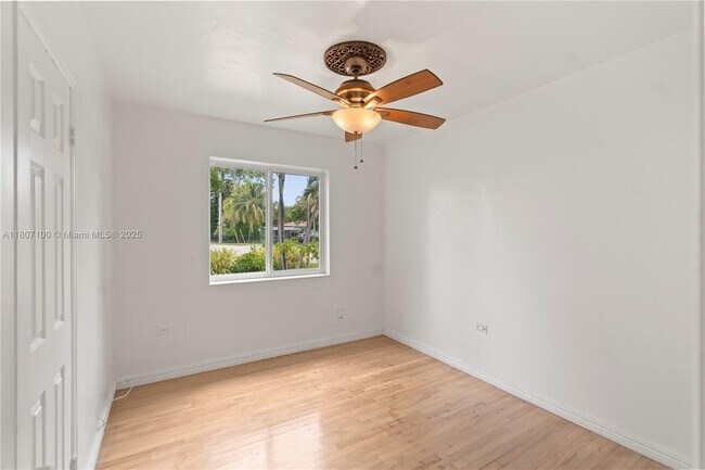 Building Photo - 205 NW 128th St