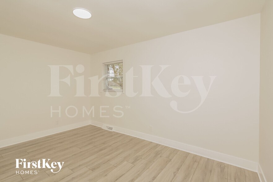 Building Photo - 2408 Gemway Dr