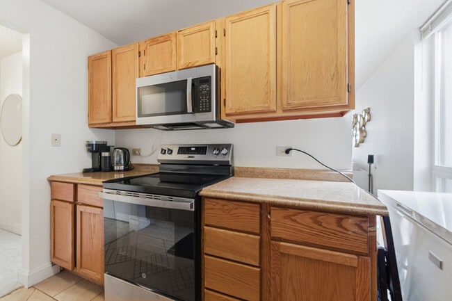 Building Photo - 200 N Dearborn St