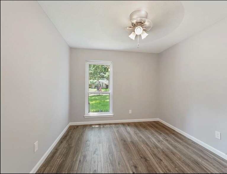 Building Photo - 2622 Gilliom Dr