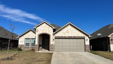 Building Photo - 906 Tippit Ln
