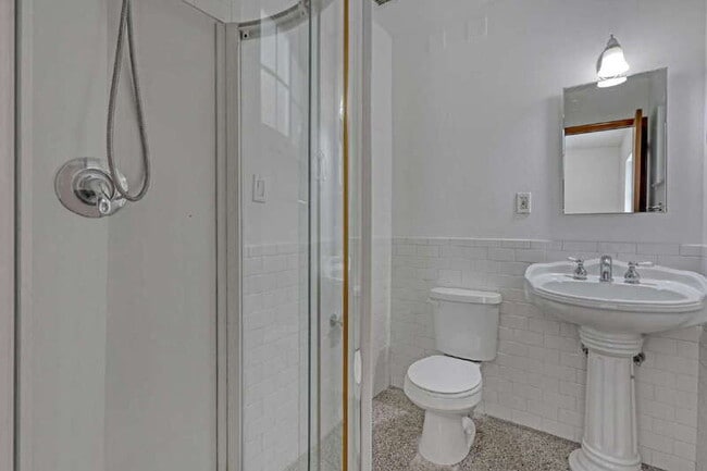 Building Photo - 184 S 5th St