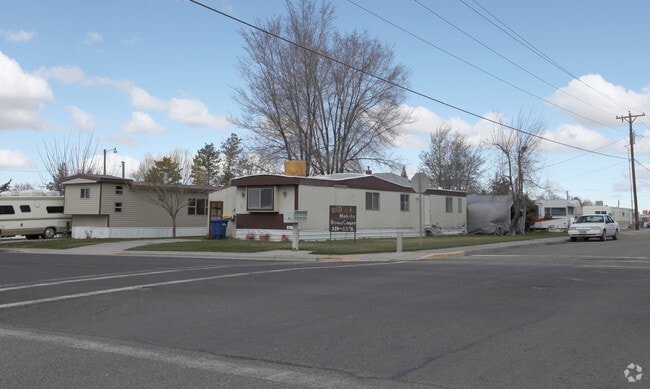Building Photo - 1005 N Buchanan St