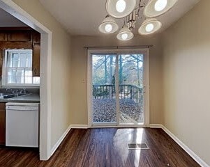 Building Photo - 384 Burr Oak Ct