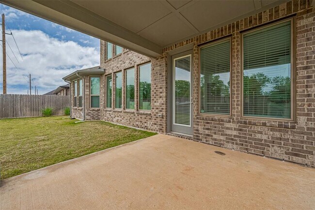 Building Photo - 307 Roselle Leaf Dr