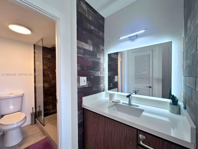 Building Photo - 3161 S Ocean Dr