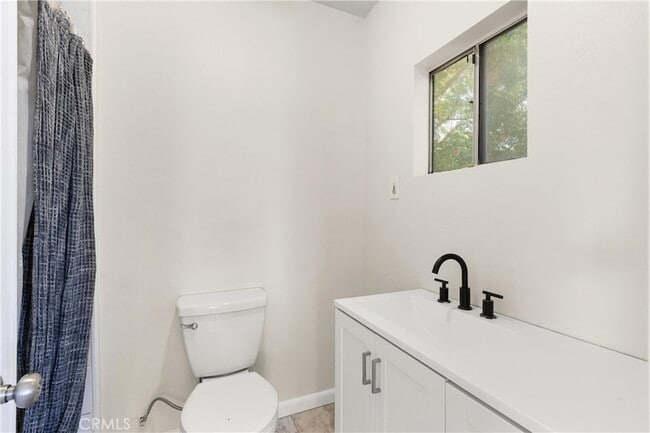 Building Photo - 421 W Sun Ave