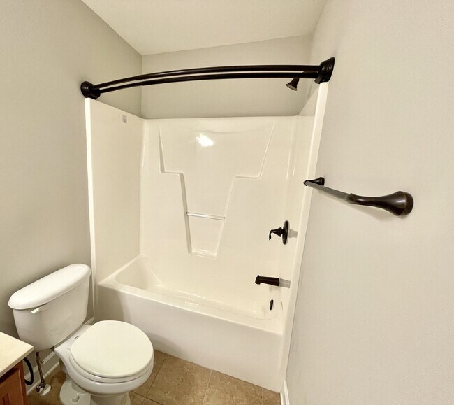 Building Photo - 3 bed, 2.5 bath Nest with Bonus Room in An...