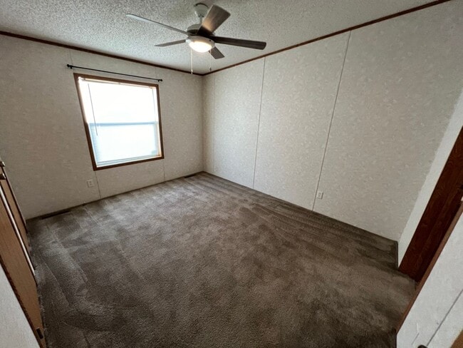 Building Photo - 3 Bedroom 2 Bath Modular Home with Many Amenities & Storage Shed