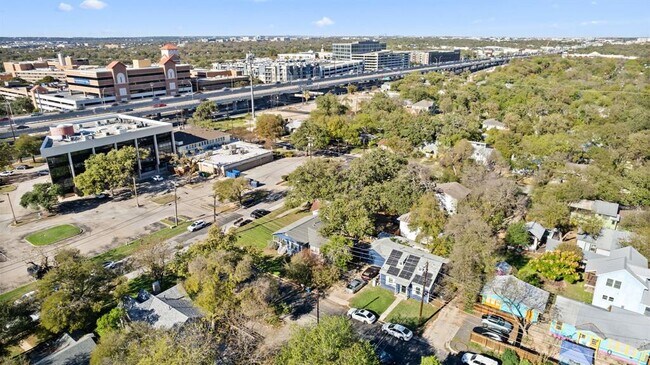 Building Photo - 1202 E 29th St