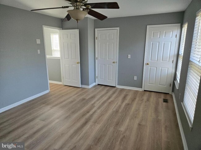 Building Photo - 300 Cinnabar Ln