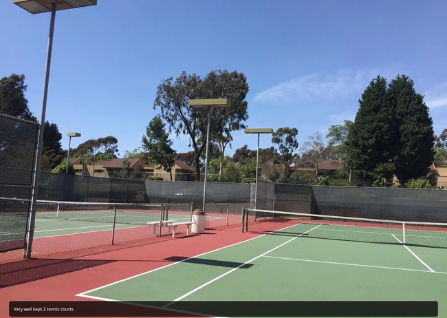 Building Photo - 4044 La Jolla Village Dr