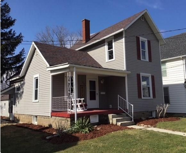 Primary Photo - Three Bedroom Two Bath House