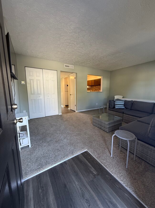 Building Photo - Kingstown Apartments