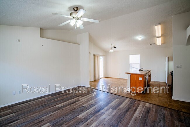 Building Photo - 1900 Cielo Oeste Pl NW