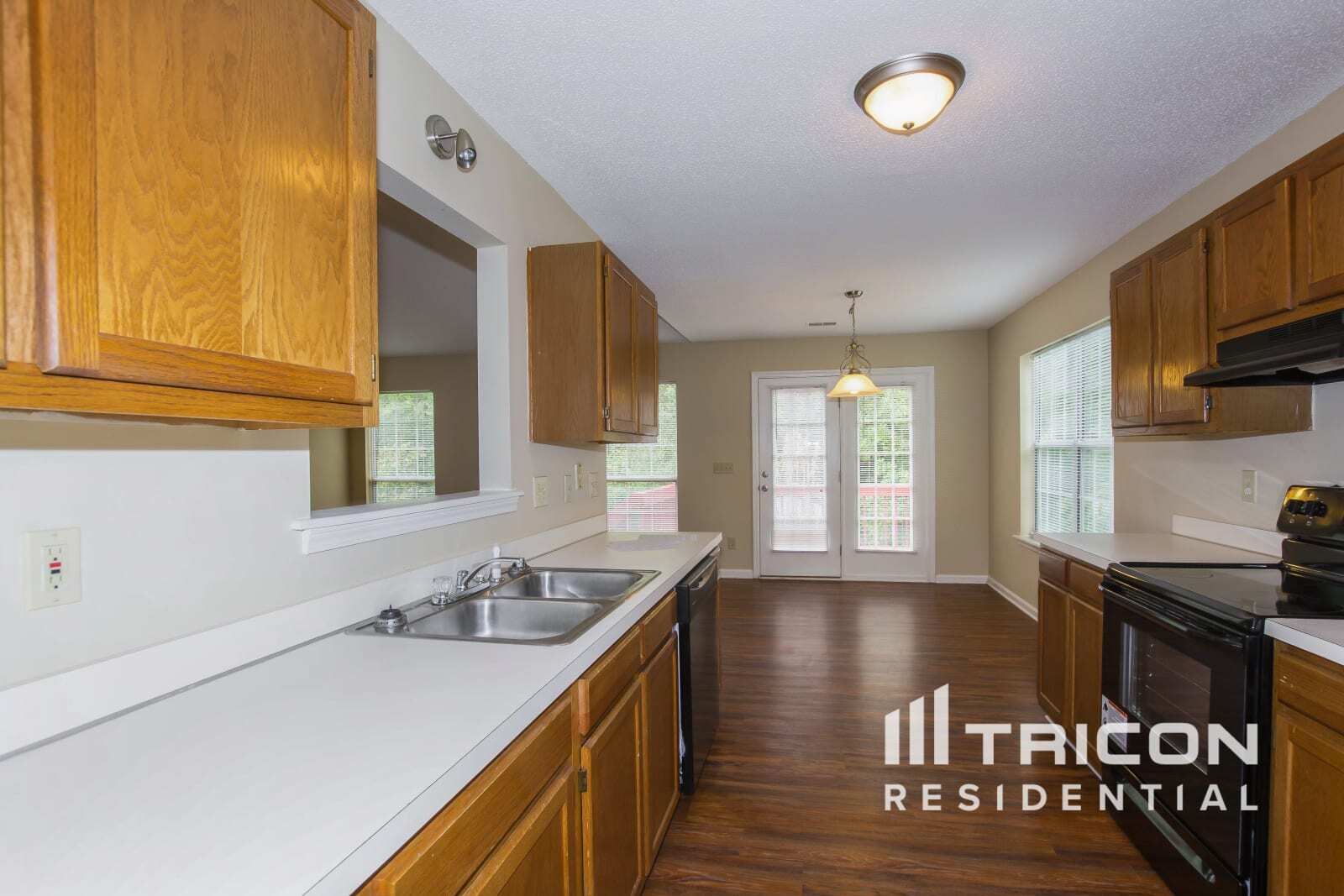 Building Photo - 121 Green Rose Rd