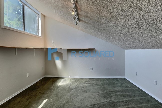 Building Photo - 1850 Grant Ave S