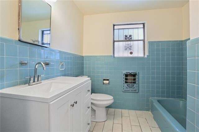 Building Photo - 7551 Oak St