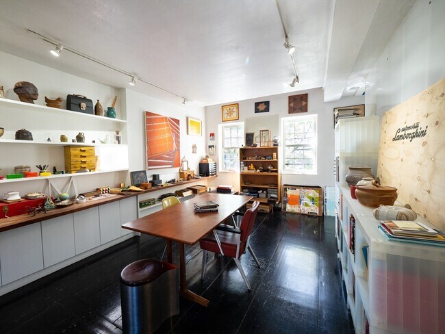 Building Photo - 214 Third St