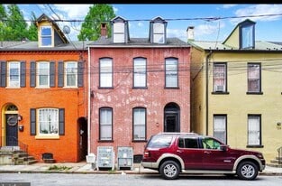 Building Photo - 132 Nevin St